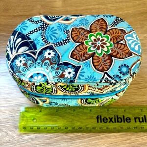 💥3/$15💥 Vera Bradley hard shell jewelry case Bali Blue retired print